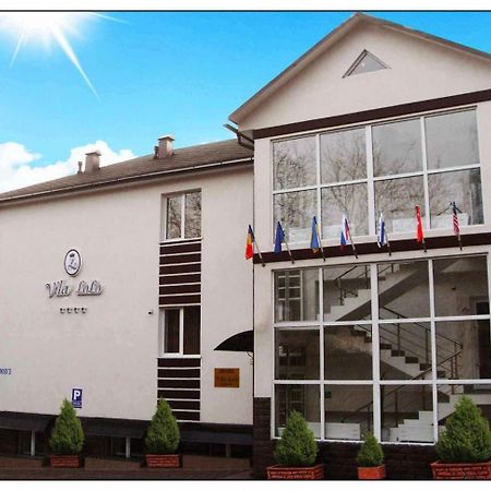Lolo Hotel Chişinău Esterno foto