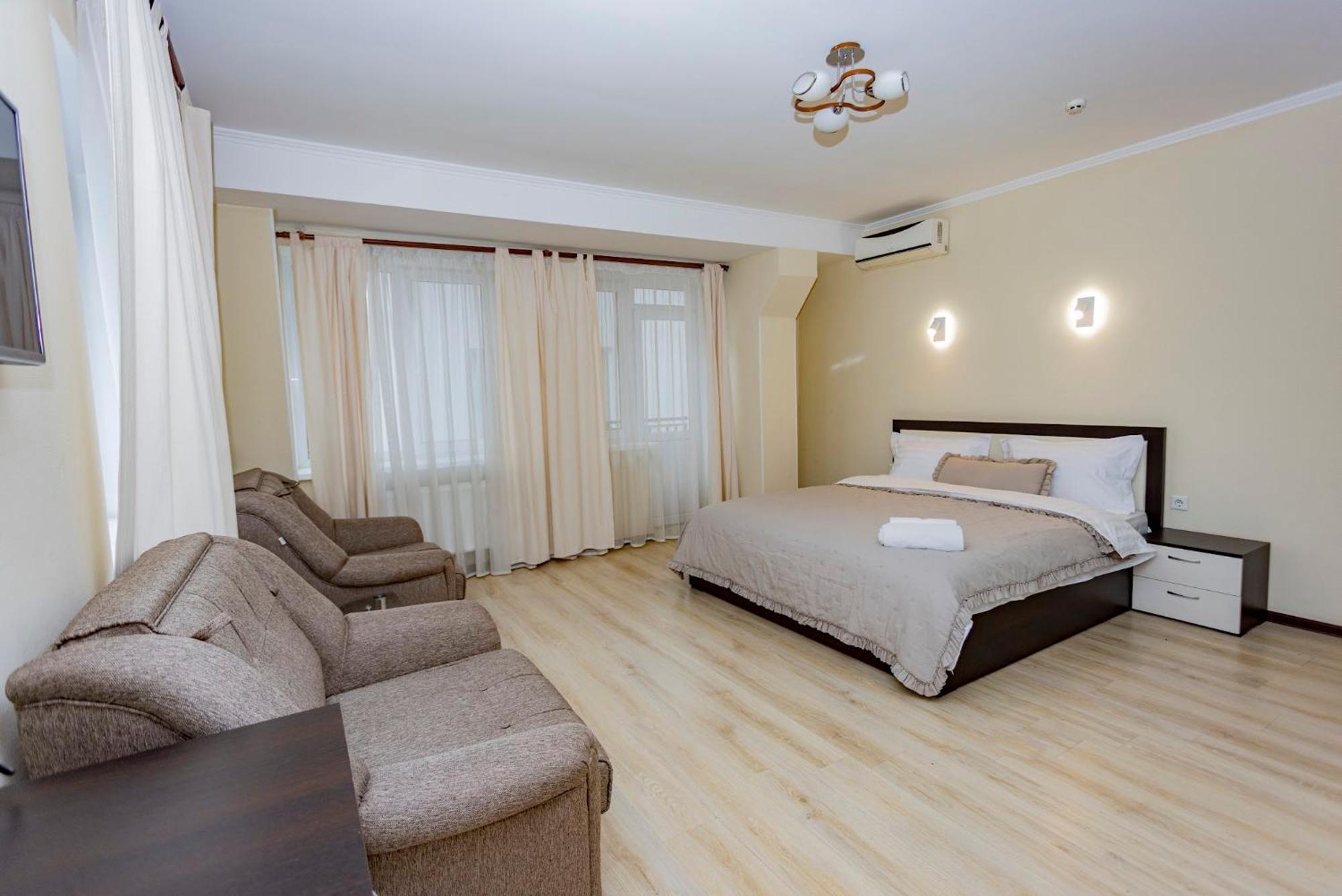 Lolo Hotel Chişinău Esterno foto